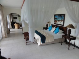 Privat villa - The private villas are decorated in colonial style with every conceivable luxury. The beds are very comfortable.