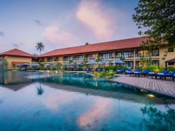 Anantara Kalutara Resort - Swimming pool