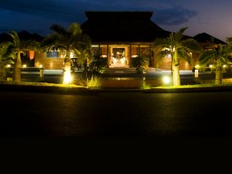 Artful lighting - Evening mood at the main building of the Palm Hotel.
