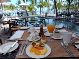 Dinarobin Beachcomber Resort Buffett Restaurant Impressions