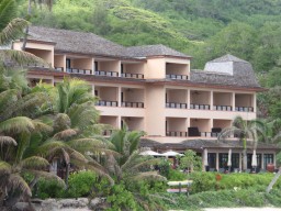Allamanda Resort & Spa by Hilton - Blick auf das Hotel